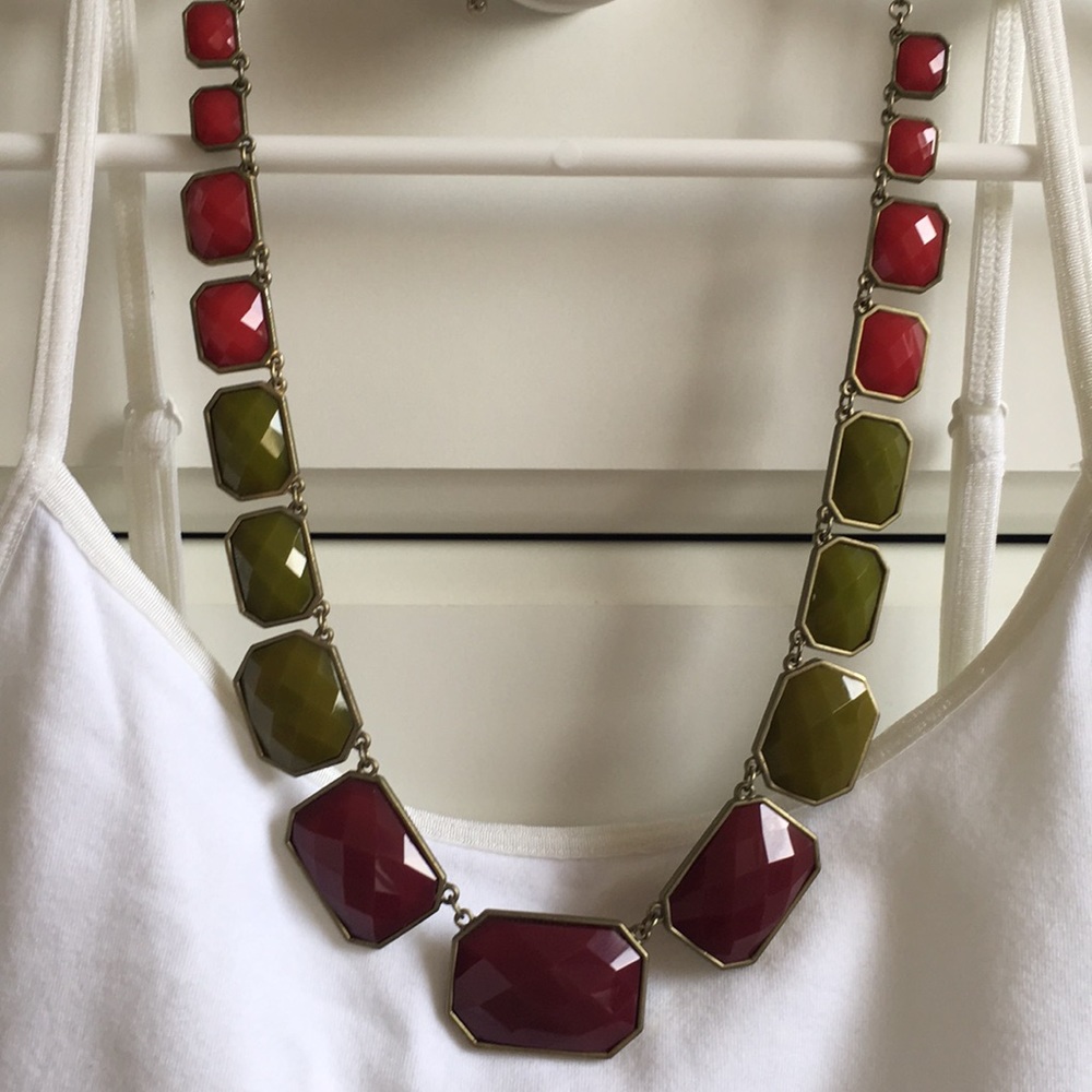 NECKACE - Picture 2 of 4